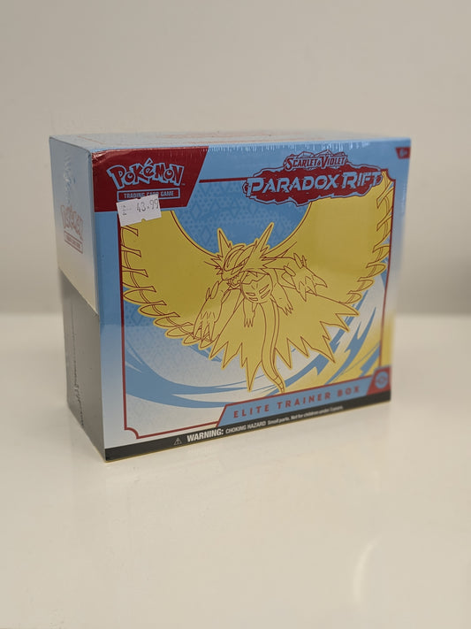 Pokemon Paradox Rift: Roaring Moon Elite Trainer Box