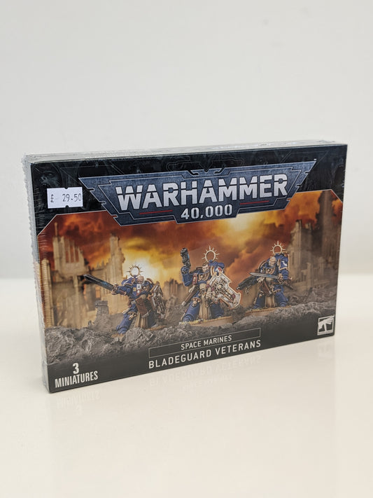 Warhammer 40,000 Space Marines Bladeguard Veterans